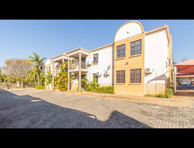 255M² OFFICE FOR SALE IN ROBINDALE